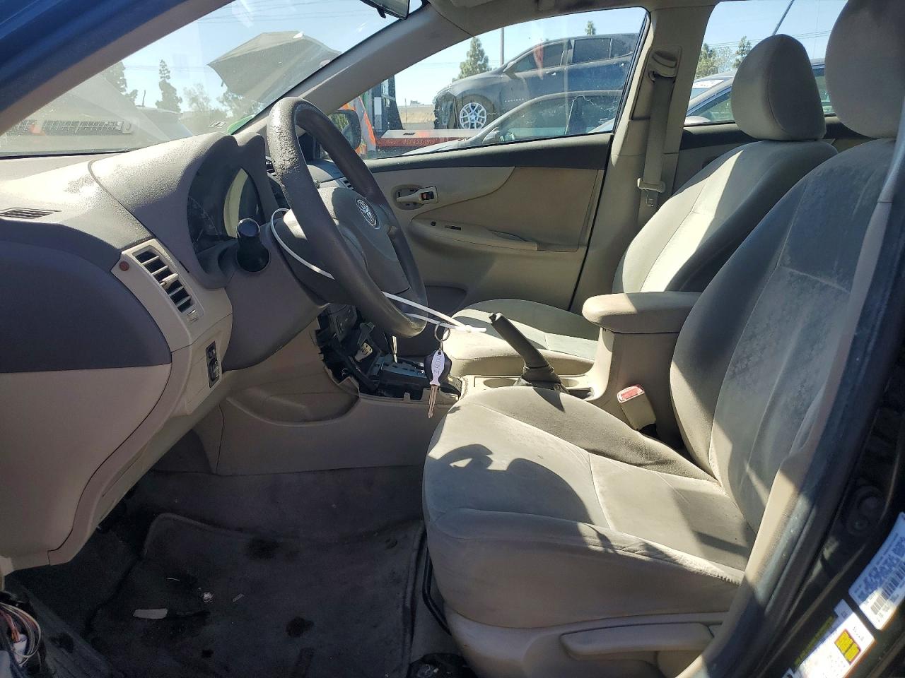 2009 TOYOTA COROLLA LE photo 13
