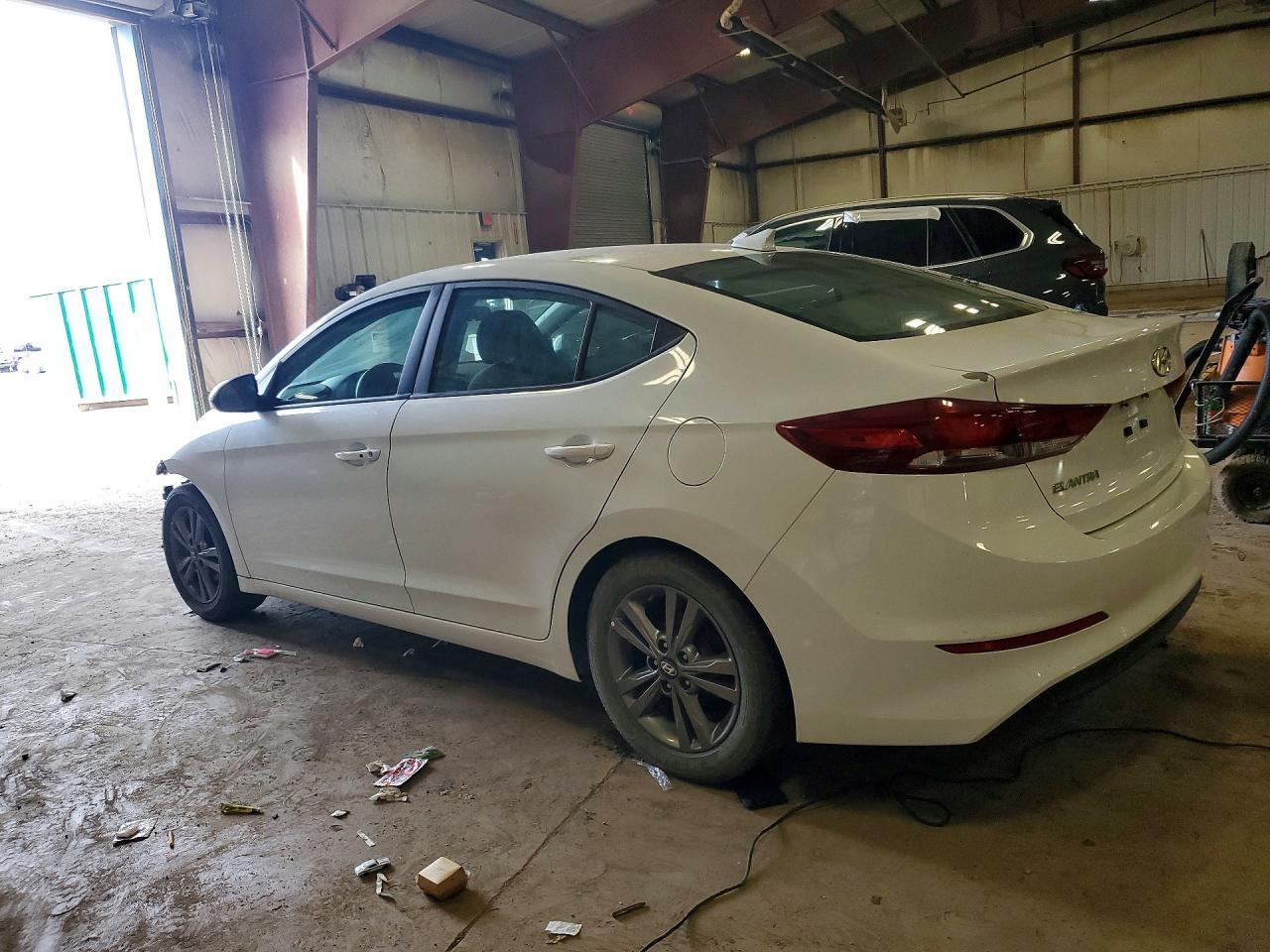 2017 HYUNDAI ELANTRA SE photo 4