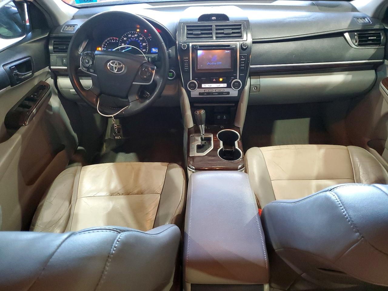 2012 TOYOTA CAMRY XLE photo 15