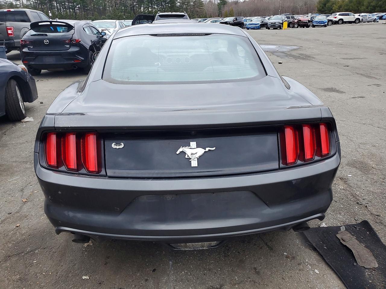 2017 FORD MUSTANG photo 11