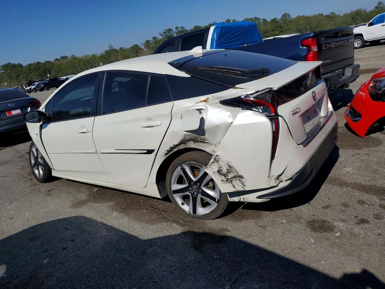 2016 TOYOTA PRIUS THREE TOURING photo 2