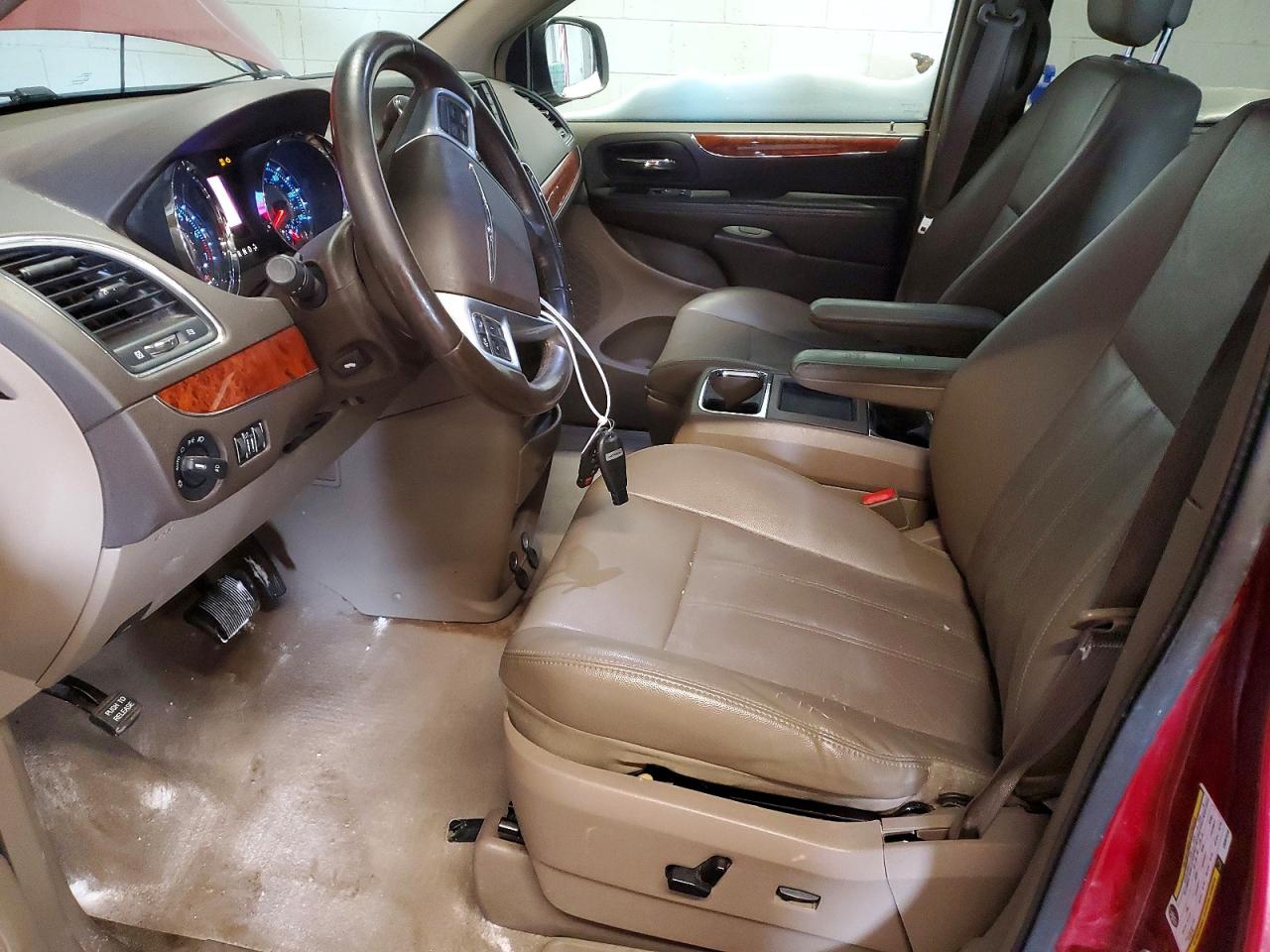 2012 CHRYSLER TOWN & COUNTRY TOURING L photo 19