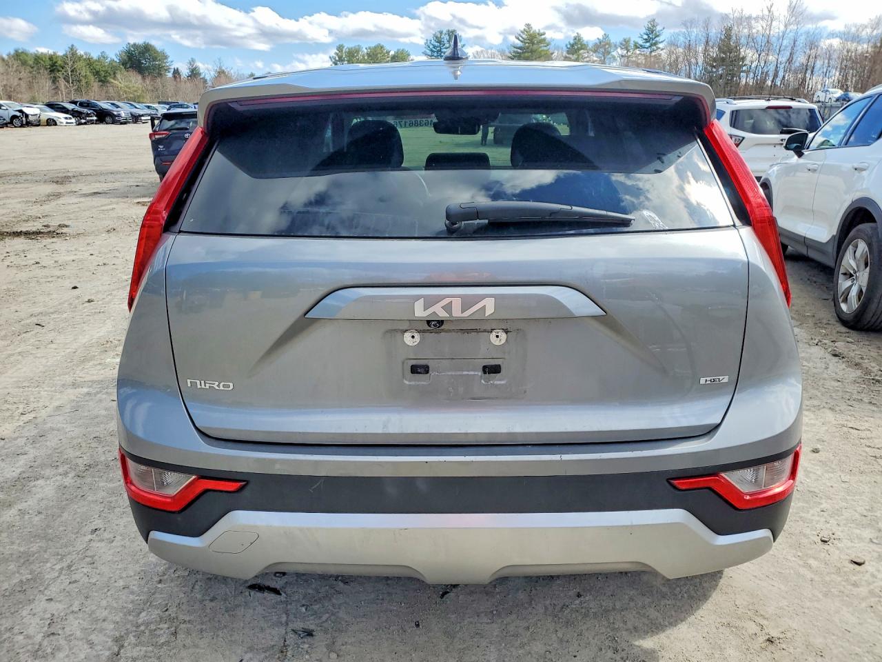 2023 KIA NIRO LX photo 11