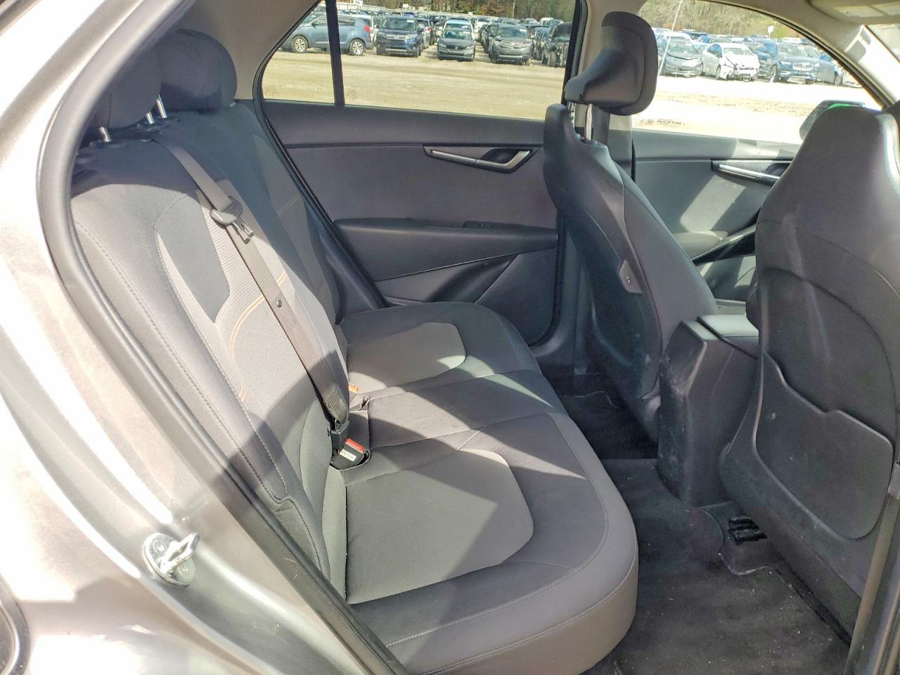 2023 KIA NIRO LX photo 19