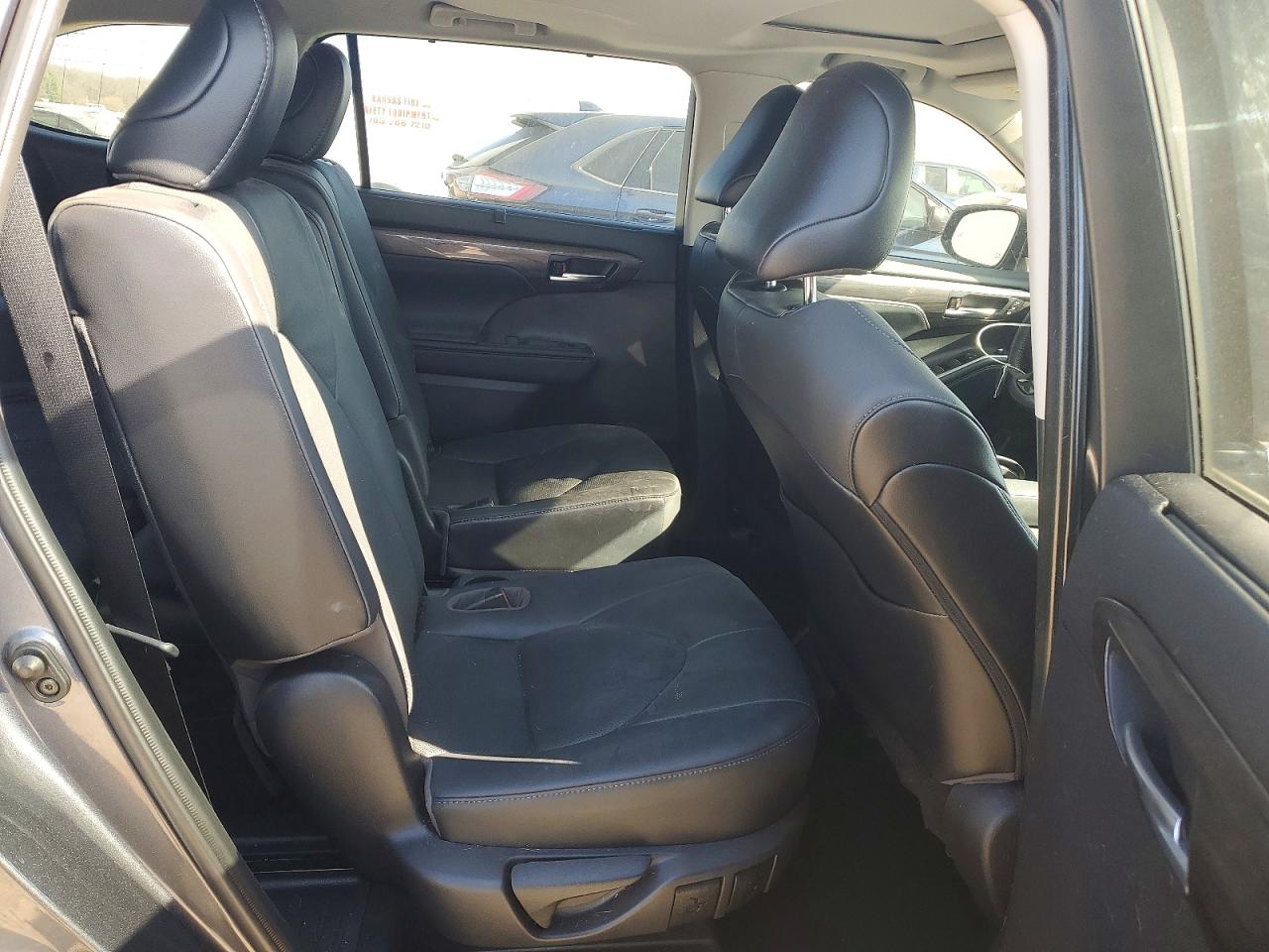 2021 TOYOTA HIGHLANDER LIMITED photo 21