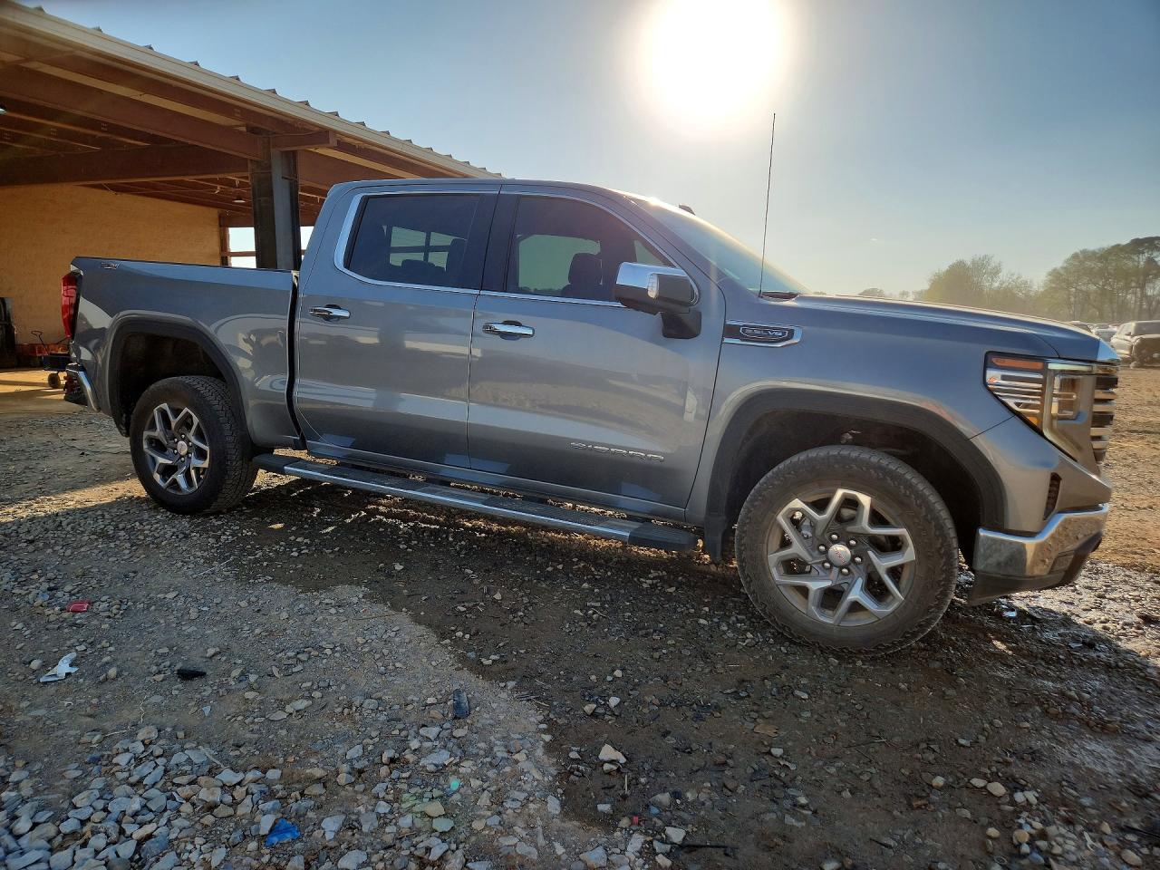 2025 GMC SIERRA K1500 SLT photo 10