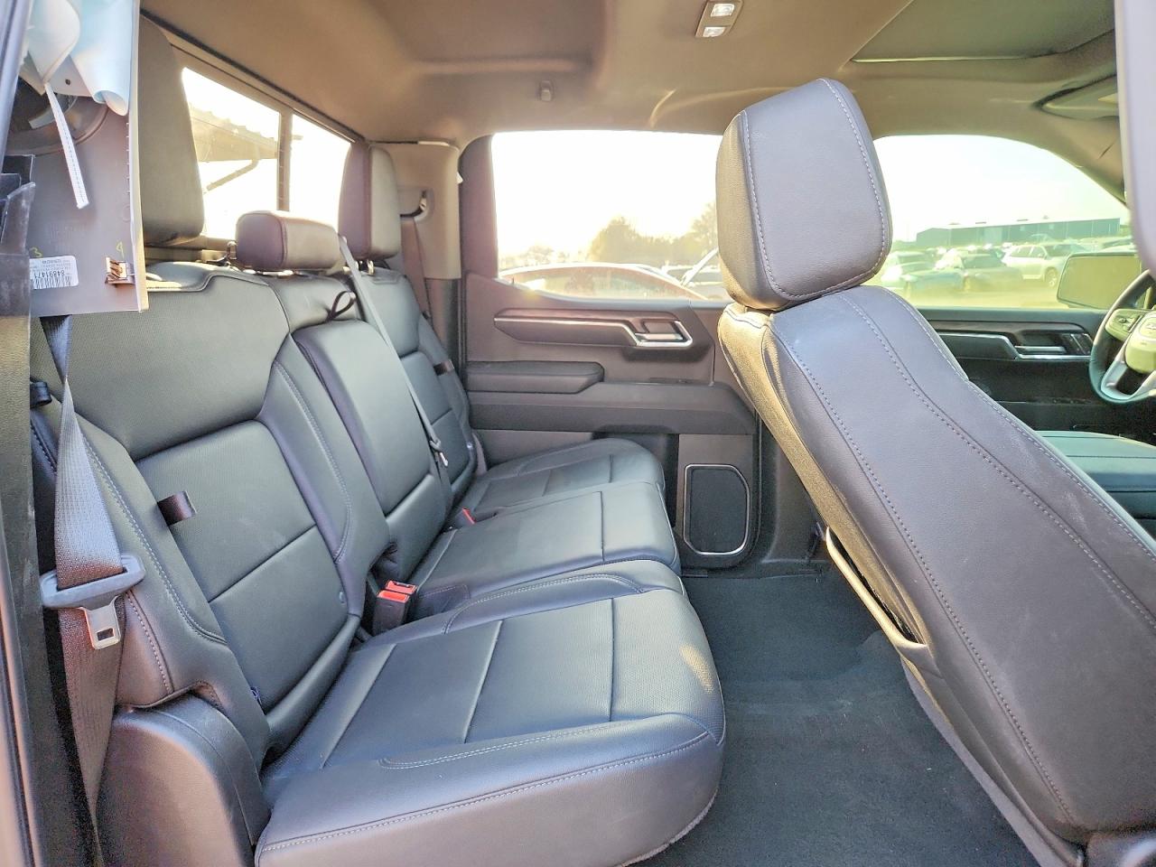 2025 GMC SIERRA K1500 SLT photo 28