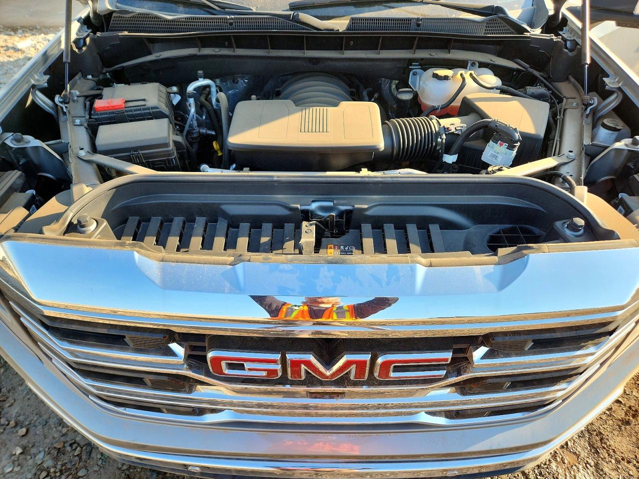 2025 GMC SIERRA K1500 SLT photo 31