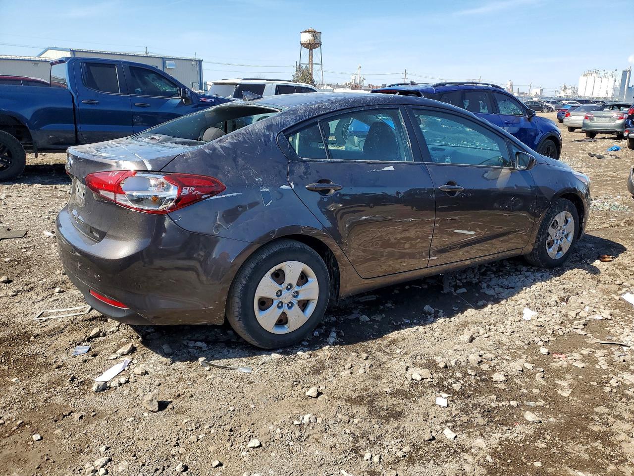 2017 KIA FORTE LX photo 3