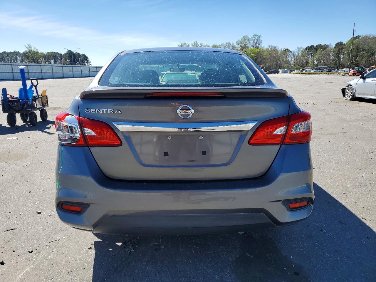 2017 NISSAN SENTRA S photo 11