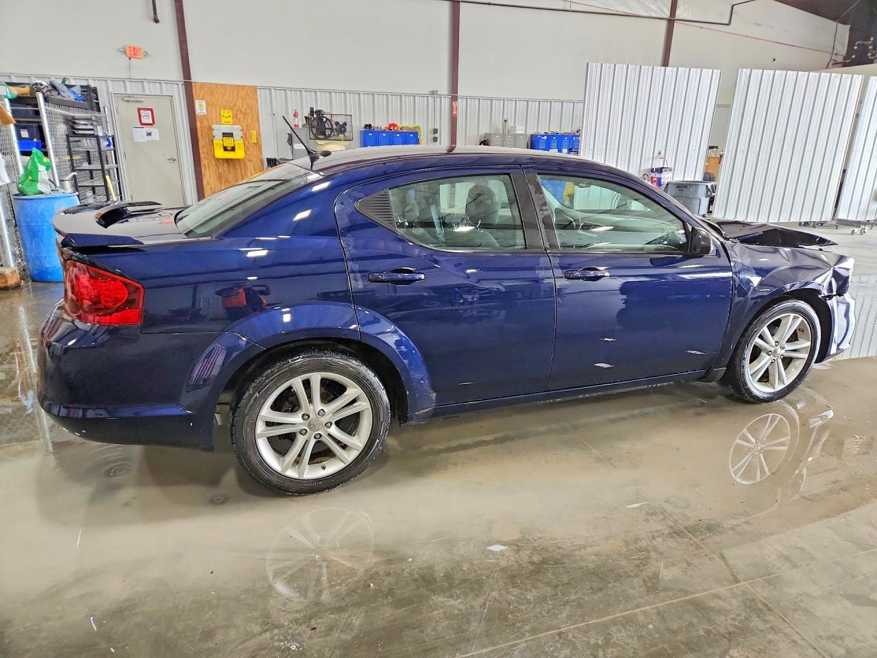2014 DODGE AVENGER photo 3