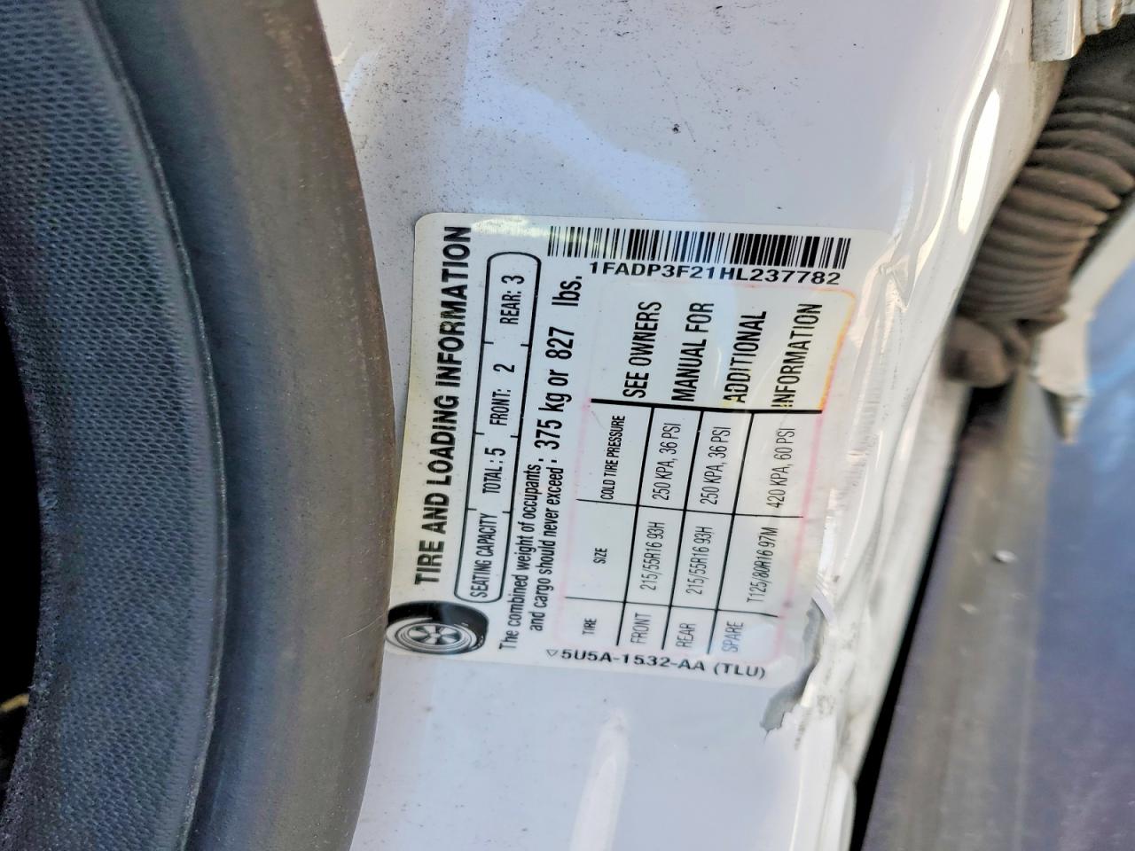 2017 FORD FOCUS SE photo 34