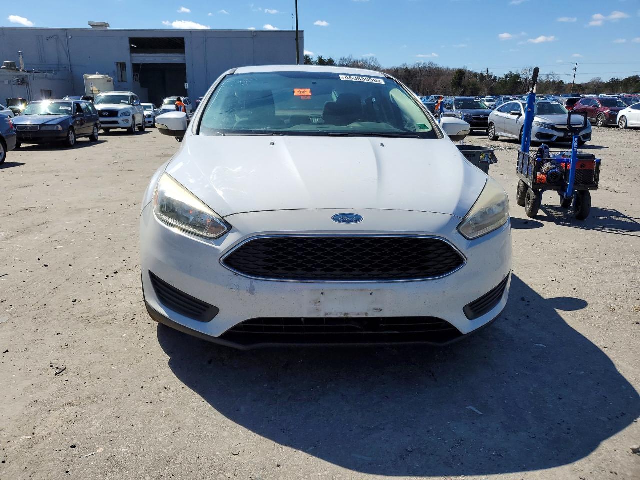2017 FORD FOCUS SE photo 13
