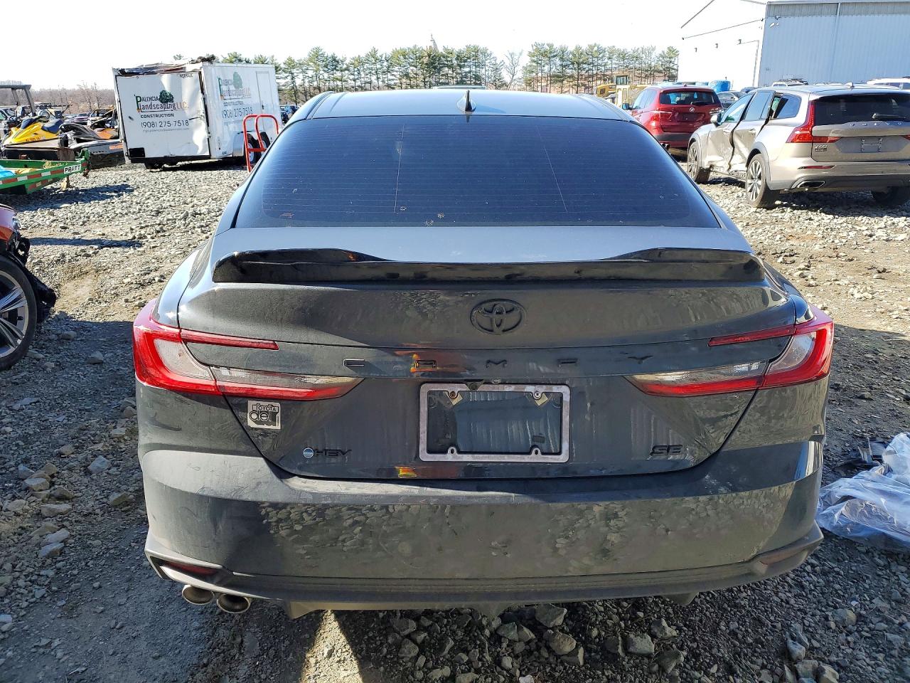 2025 TOYOTA CAMRY SE photo 6