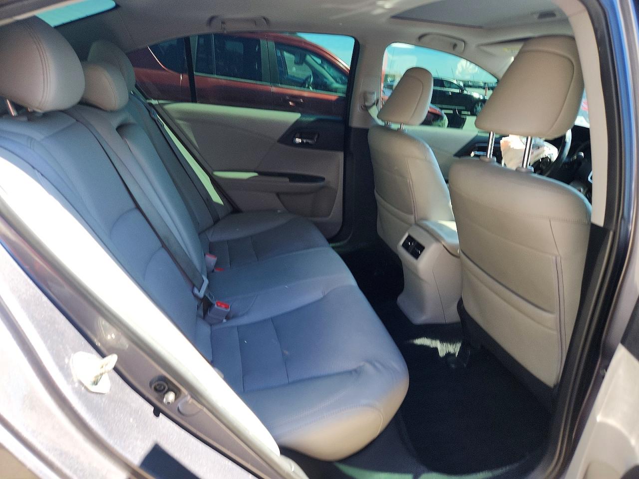 2017 HONDA ACCORD EXL photo 10