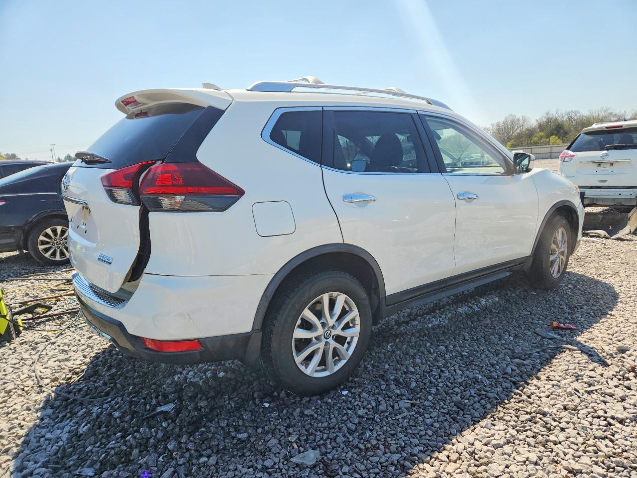 2020 NISSAN ROGUE S photo 5