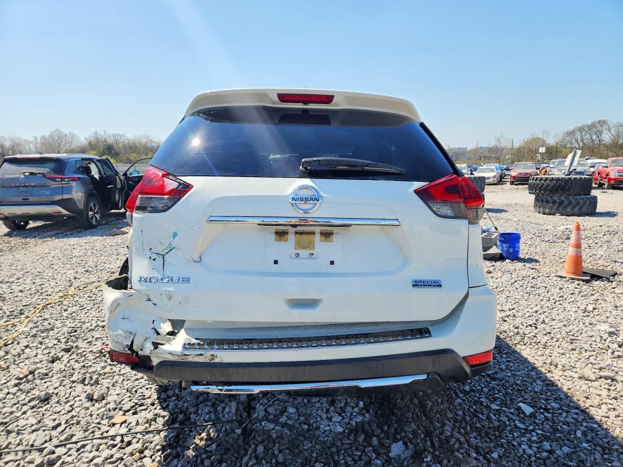 2020 NISSAN ROGUE S photo 11