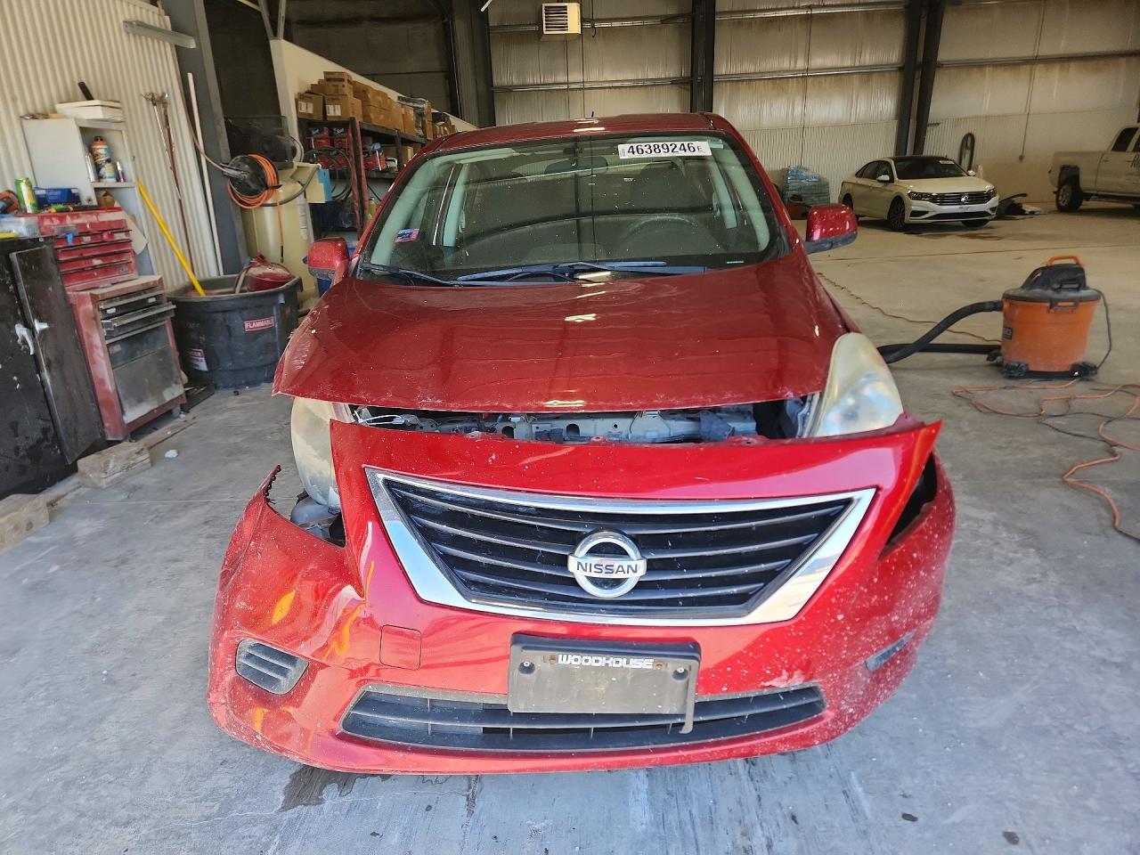 2014 NISSAN VERSA 1.6 SV photo 13