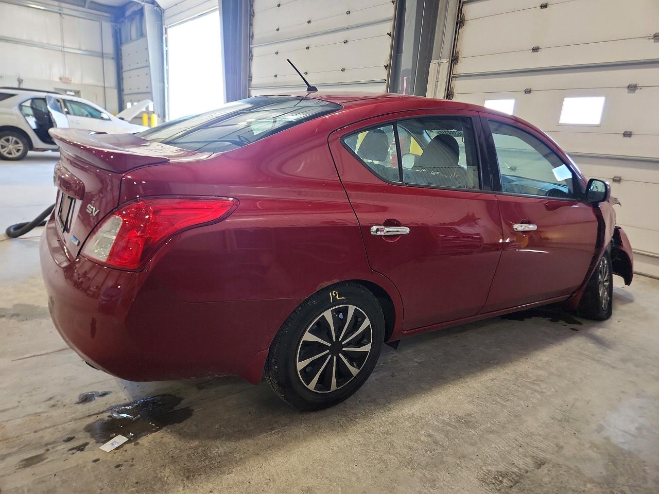 2014 NISSAN VERSA 1.6 SV photo 7