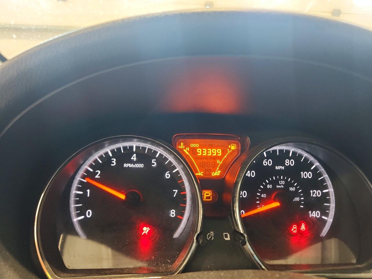 2014 NISSAN VERSA 1.6 SV photo 25