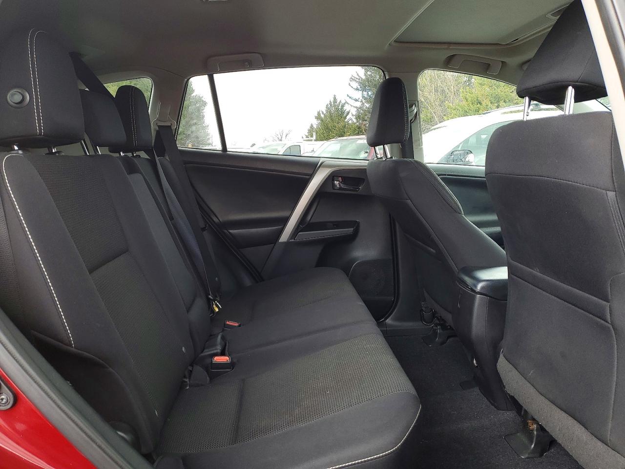 2018 TOYOTA RAV 4 photo 28