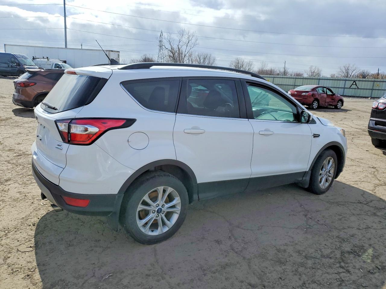 2018 FORD ESCAPE SE photo 5