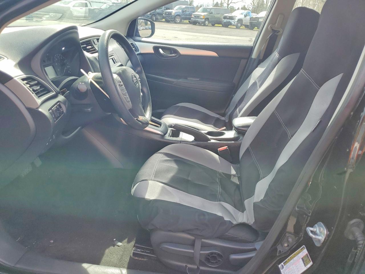 2016 NISSAN SENTRA S photo 13