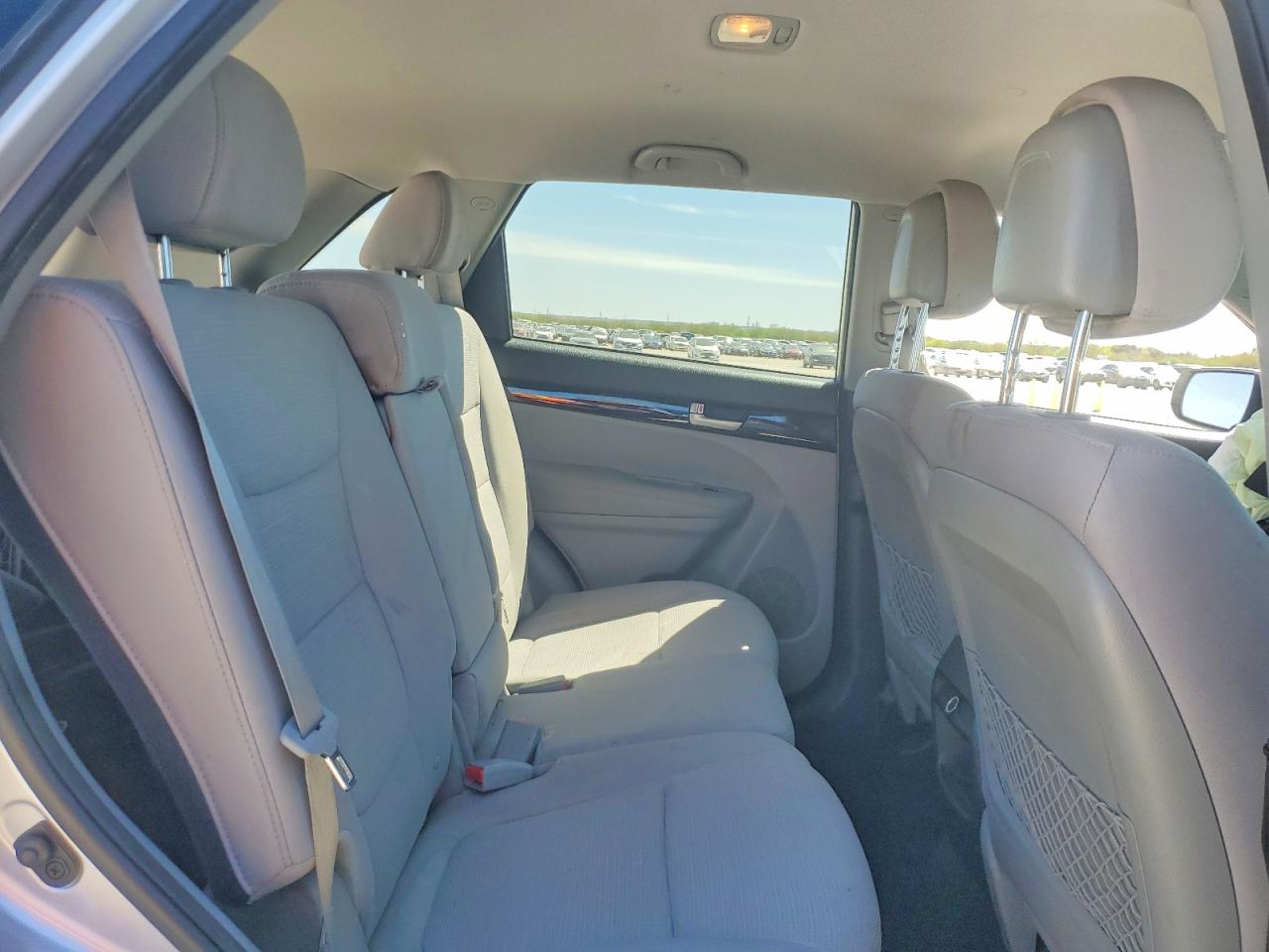 2015 KIA SORENTO LX photo 19