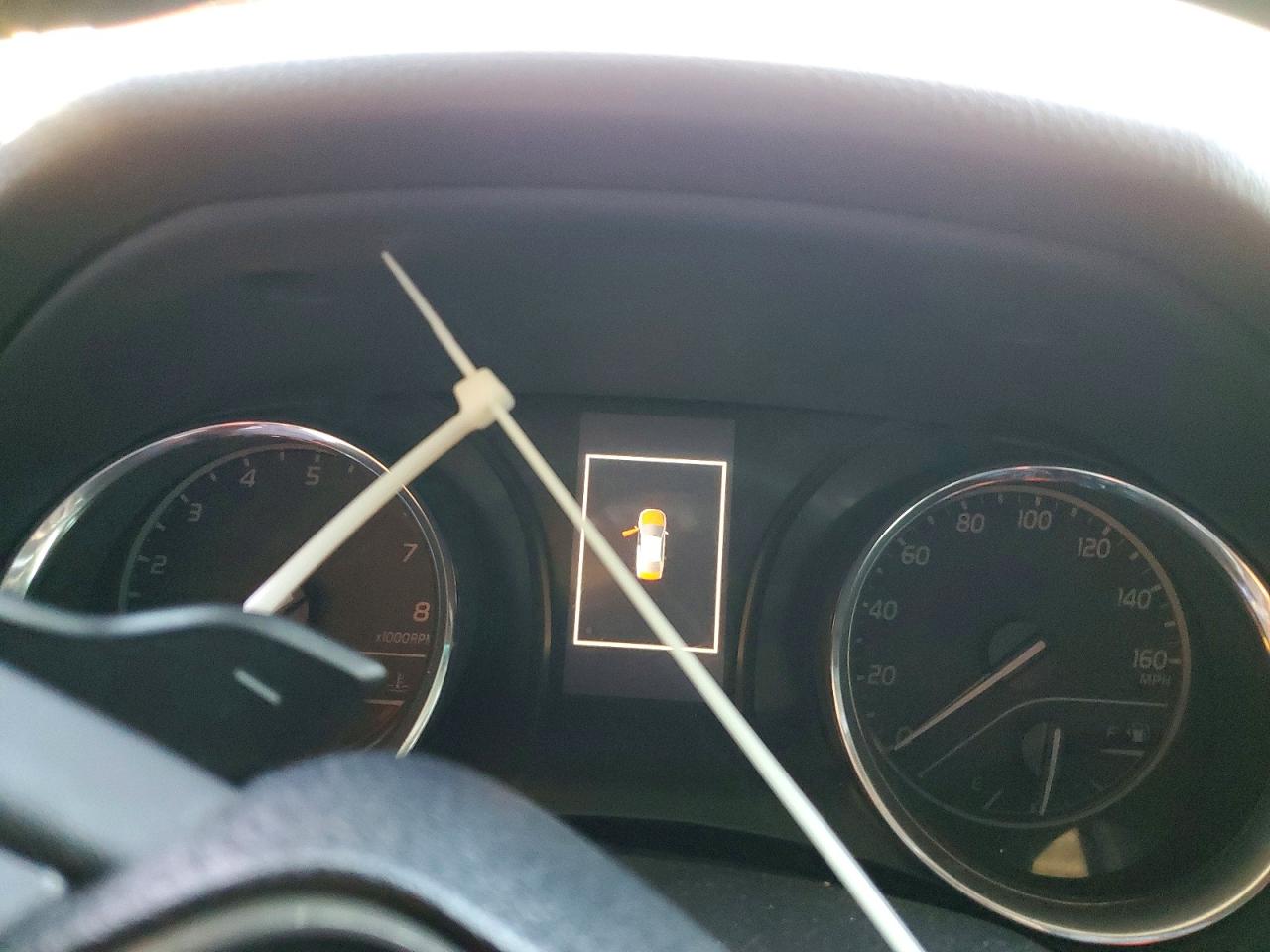 2019 TOYOTA CAMRY SE photo 25