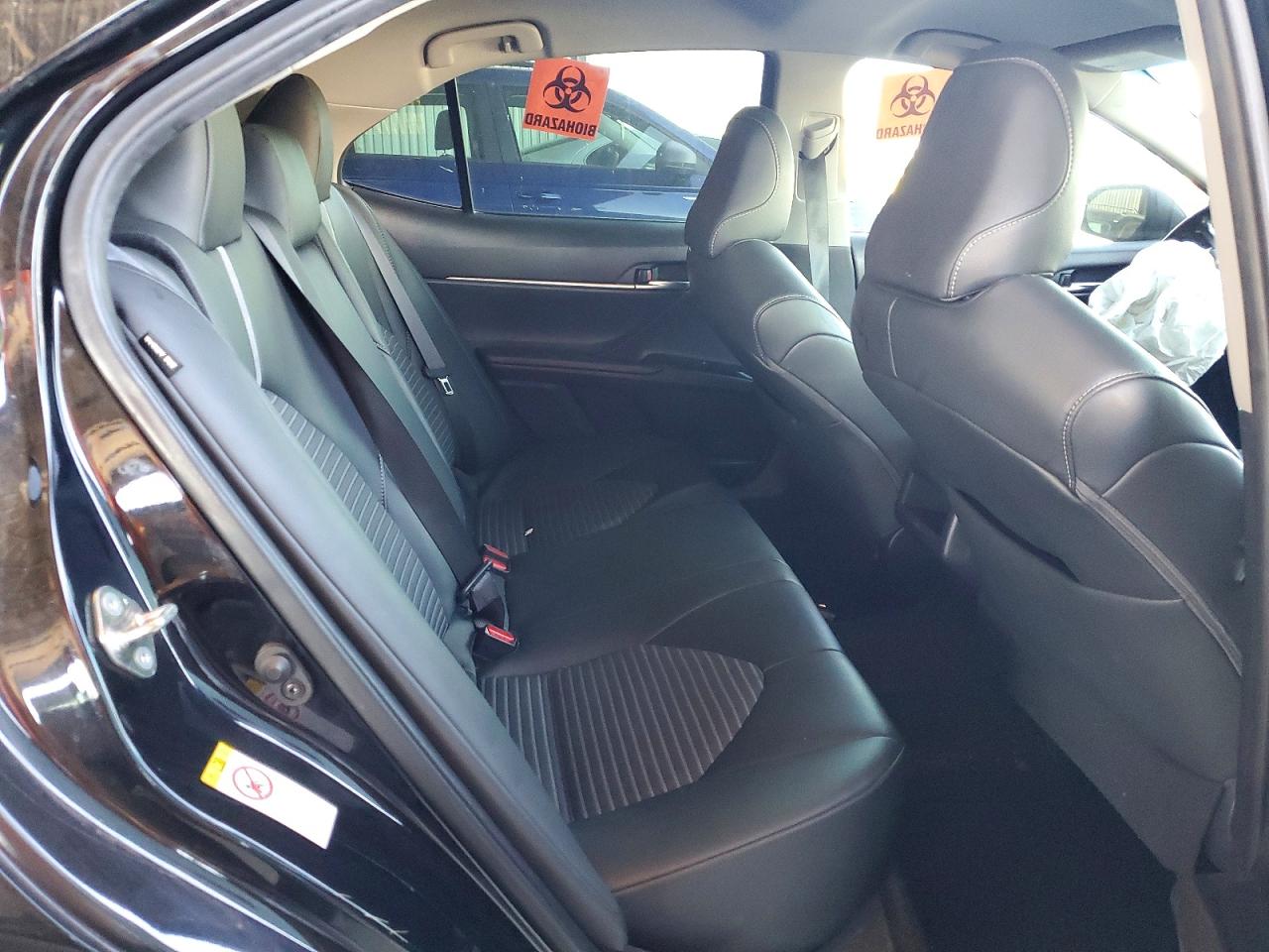 2019 TOYOTA CAMRY SE photo 28