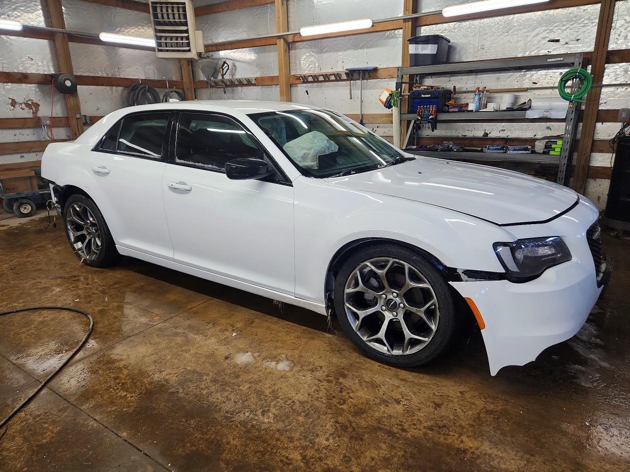 2018 CHRYSLER 300 TOURING photo 7