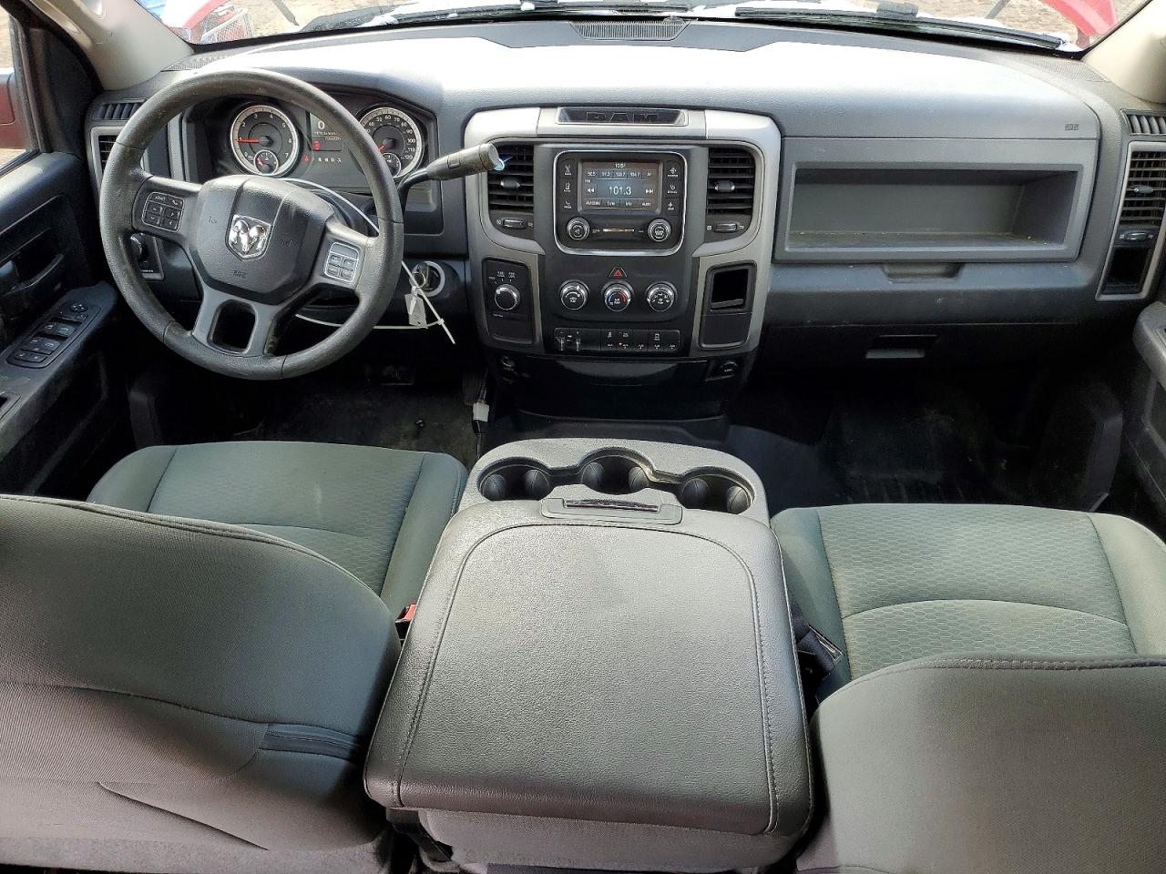2016 RAM 2500 ST photo 8