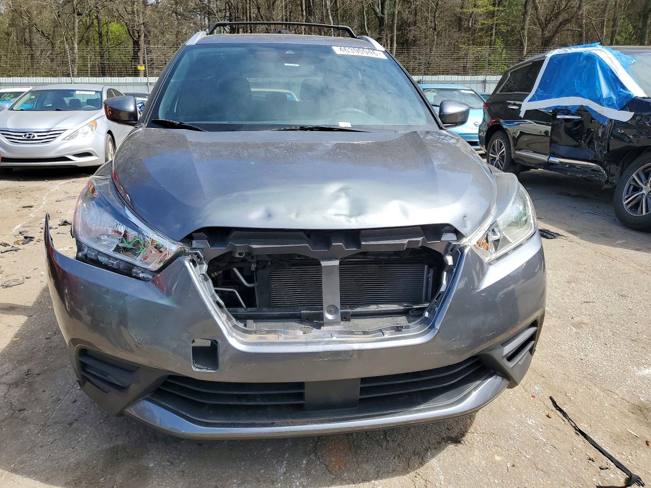 2020 NISSAN KICKS SV photo 9