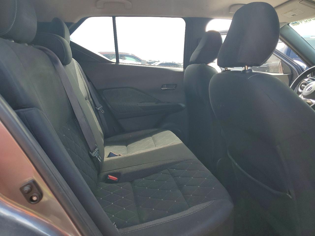 2020 NISSAN KICKS SV photo 19
