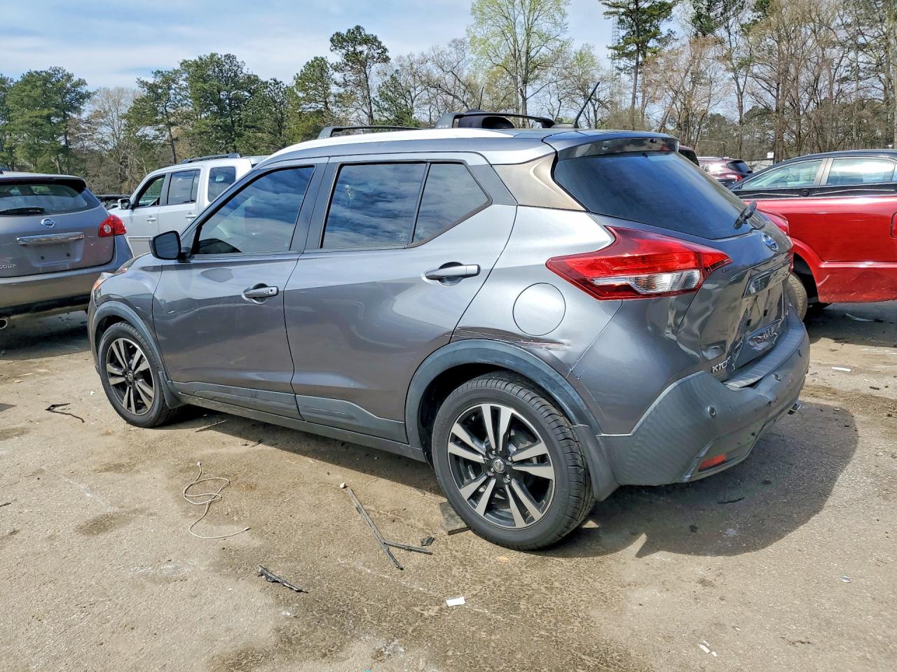 2020 NISSAN KICKS SV photo 3