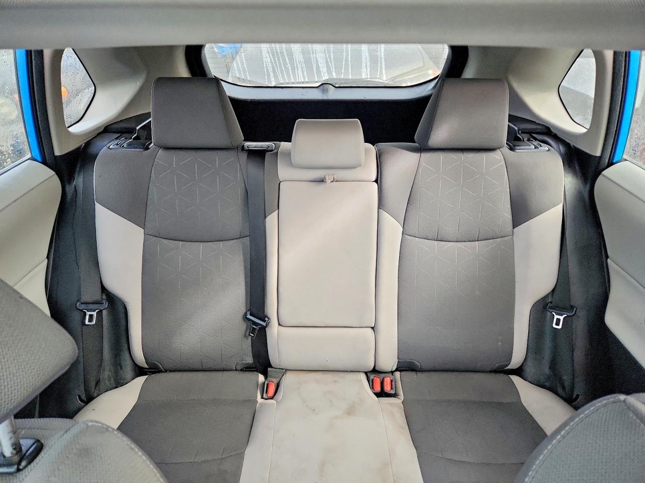 2019 TOYOTA RAV4 XLE photo 28