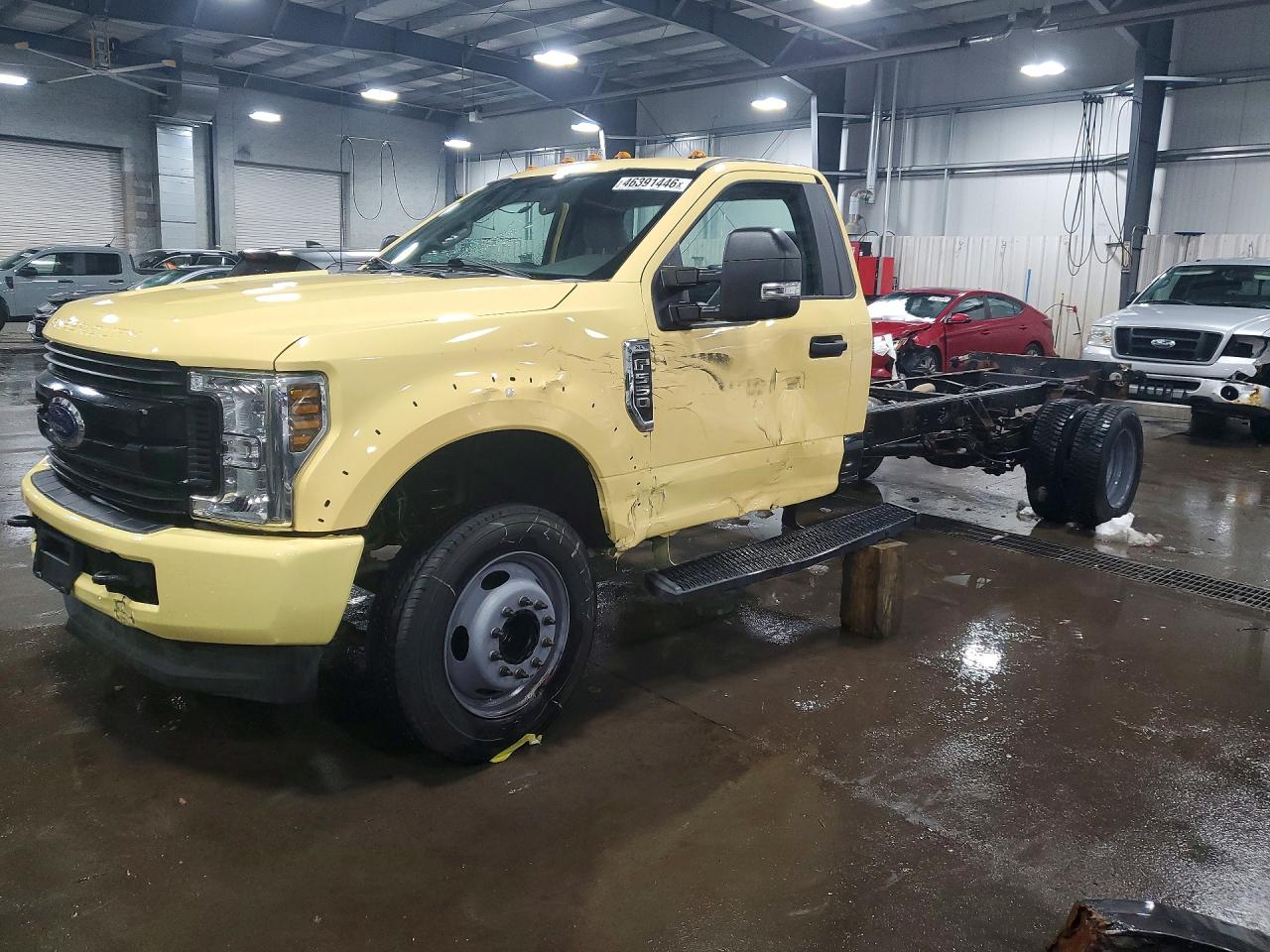 2019 FORD F550 SUPER DUTY TRUCK CAB AND CHASSIS photo 2