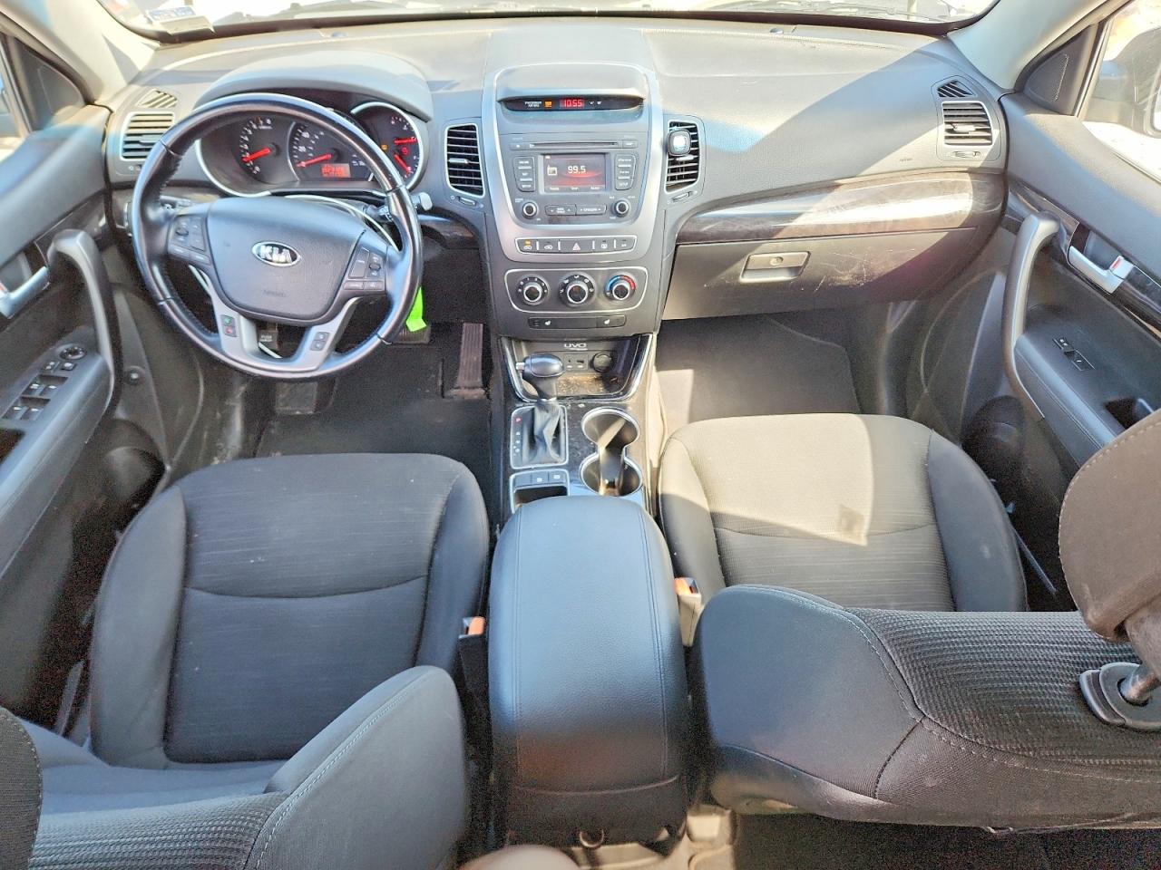 2015 KIA SORENTO LX photo 15