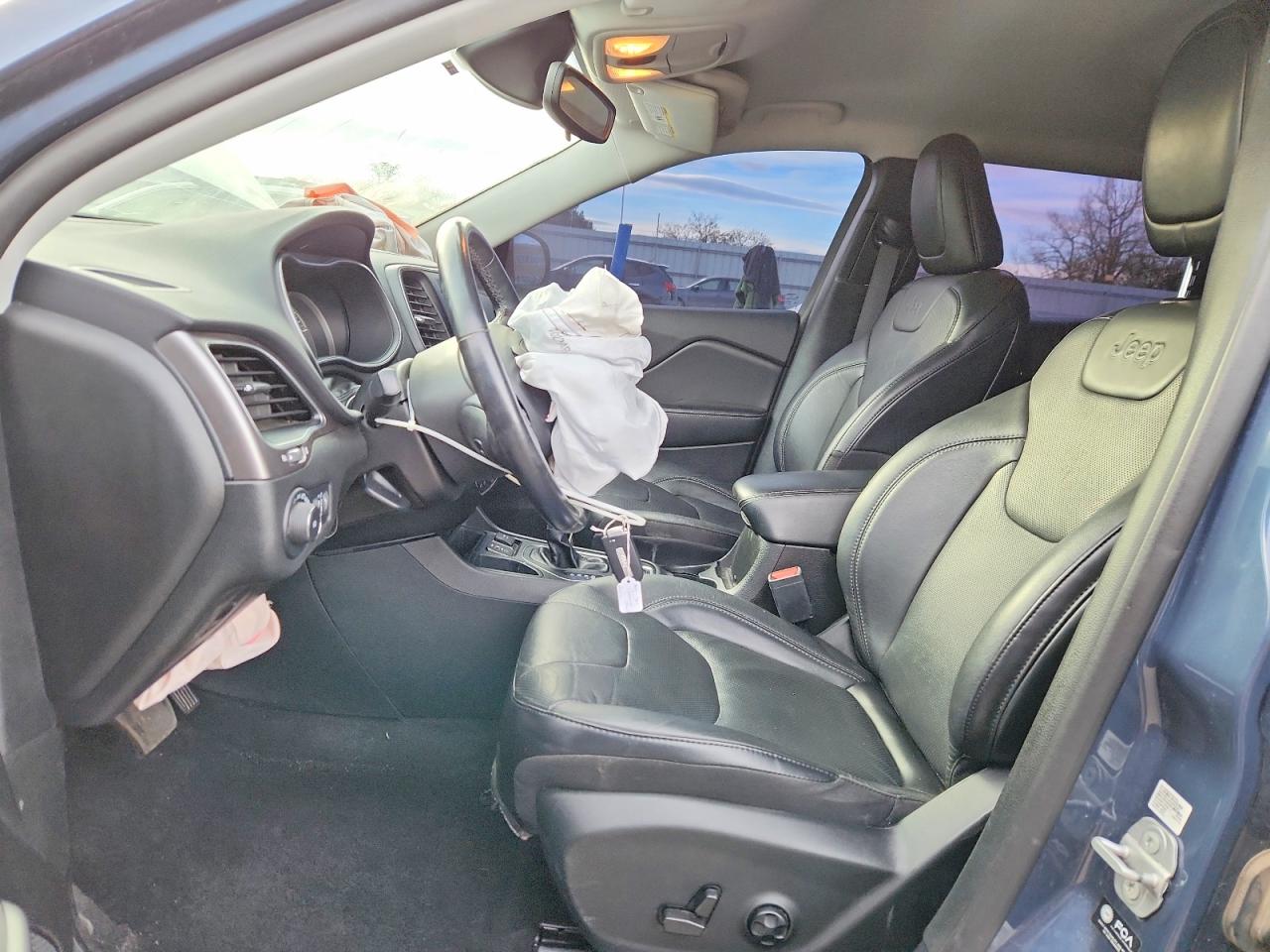 2021 JEEP CHEROKEE LATITUDE LUX photo 7