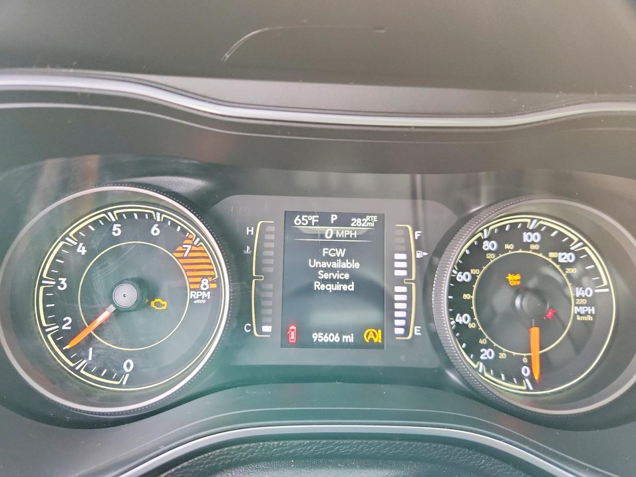 2021 JEEP CHEROKEE LATITUDE LUX photo 9