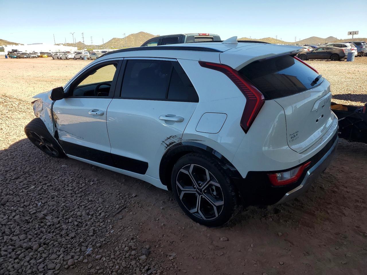 2025 KIA NIRO EX TOURING photo 3