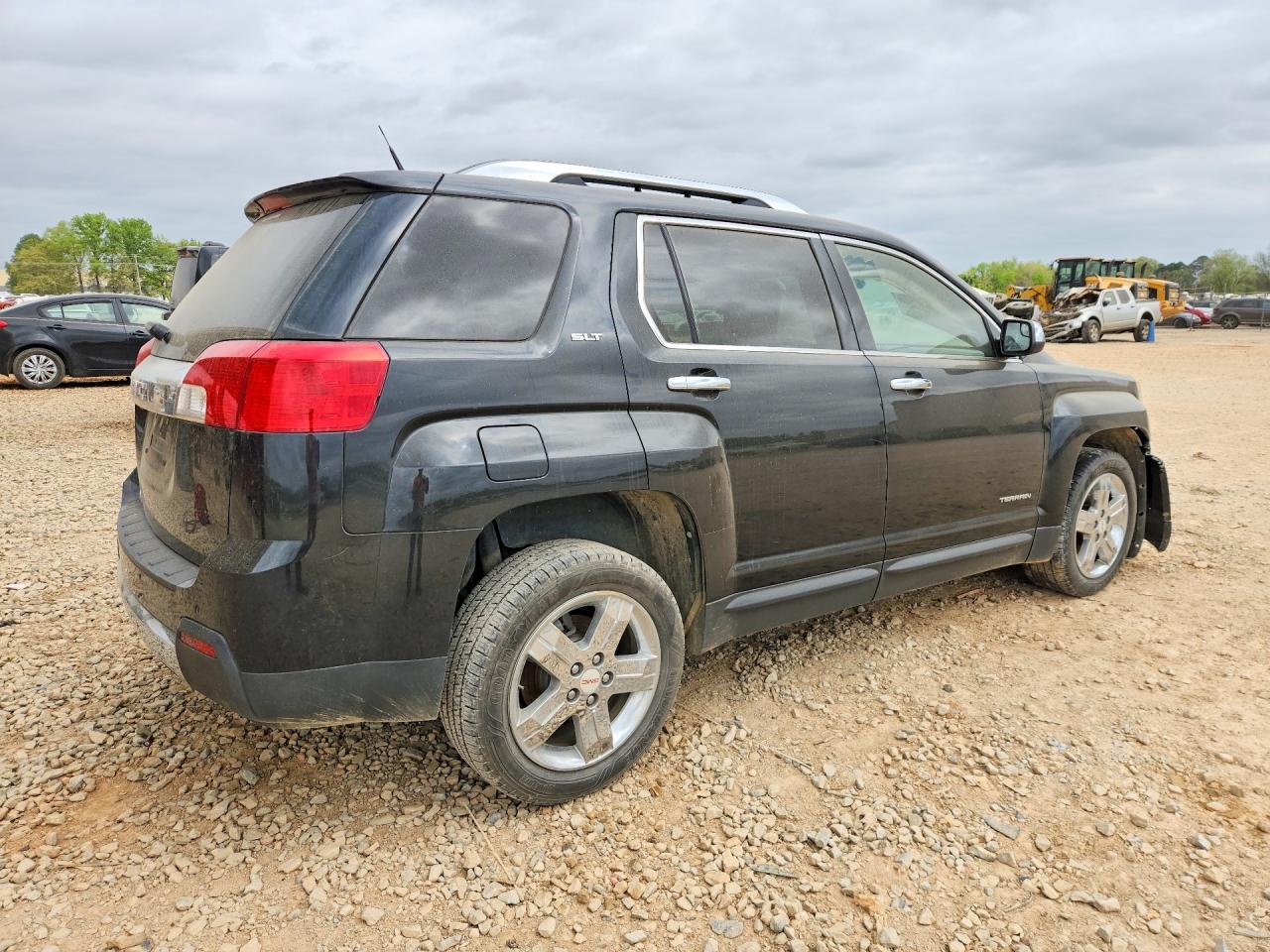 2012 GMC TERRAIN SLT photo 3