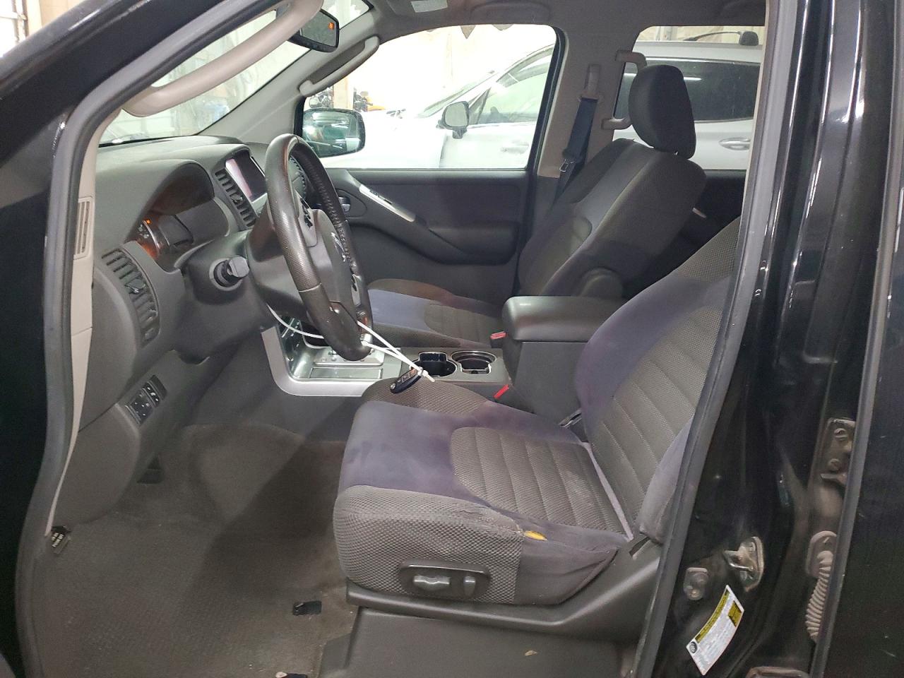 2010 NISSAN PATHFINDER S FE+ photo 19
