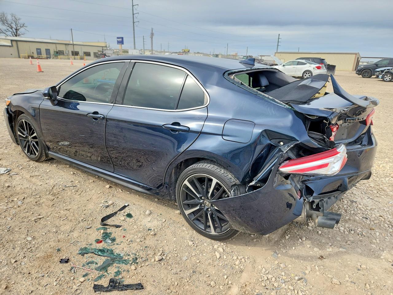 2020 TOYOTA CAMRY XSE photo 4