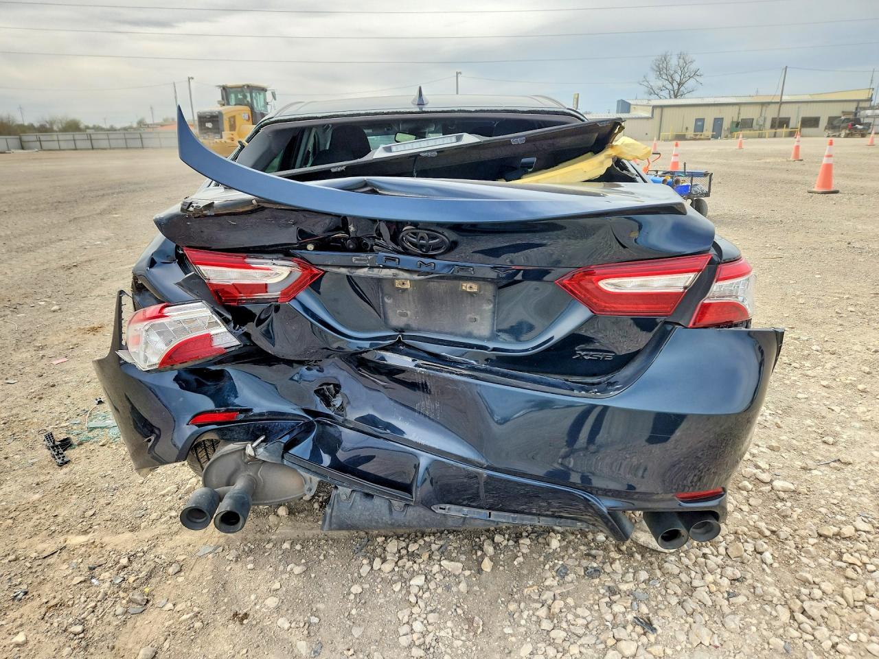 2020 TOYOTA CAMRY XSE photo 16