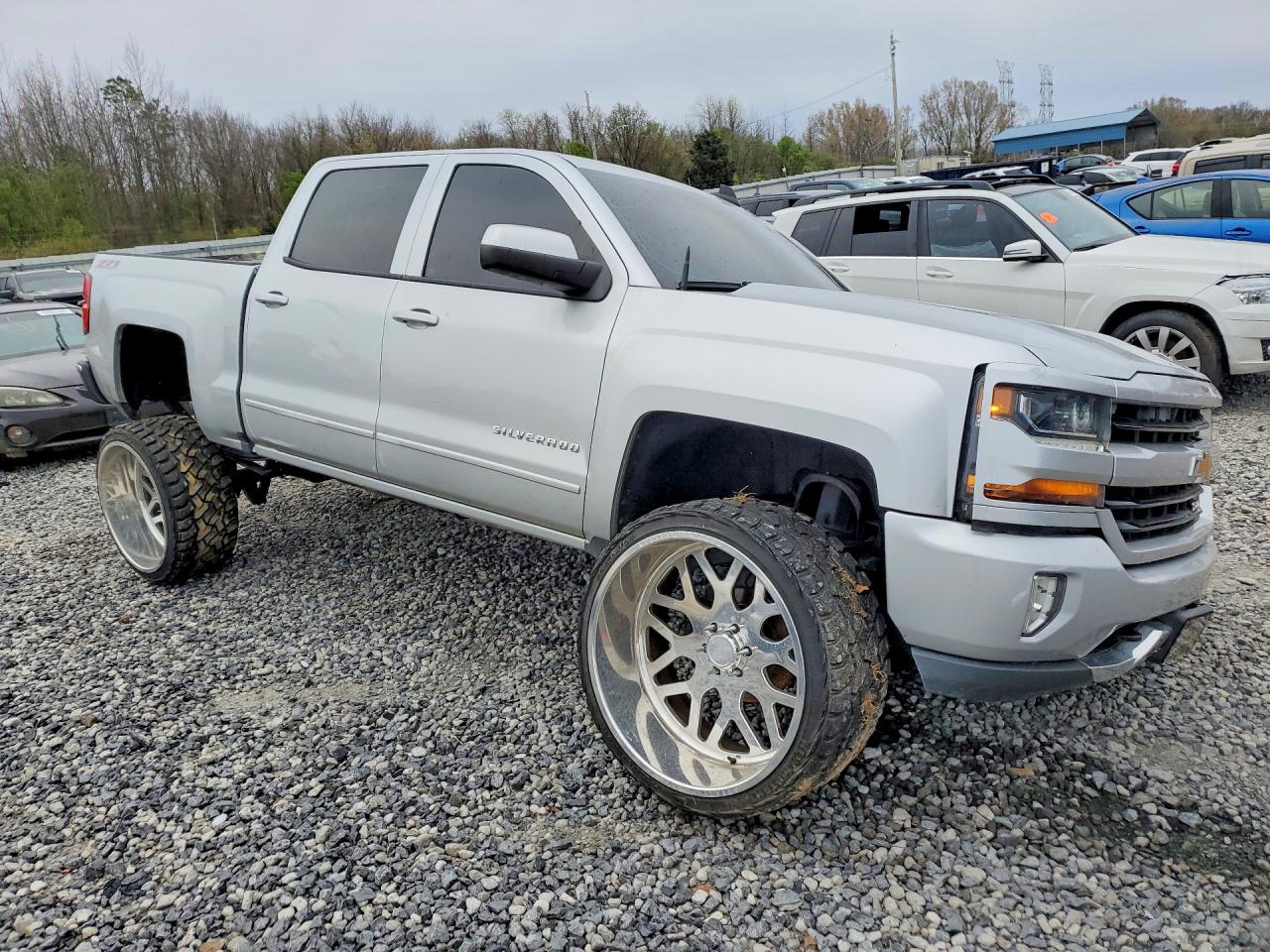2017 CHEVROLET SILVERADO K1500 LT photo 10