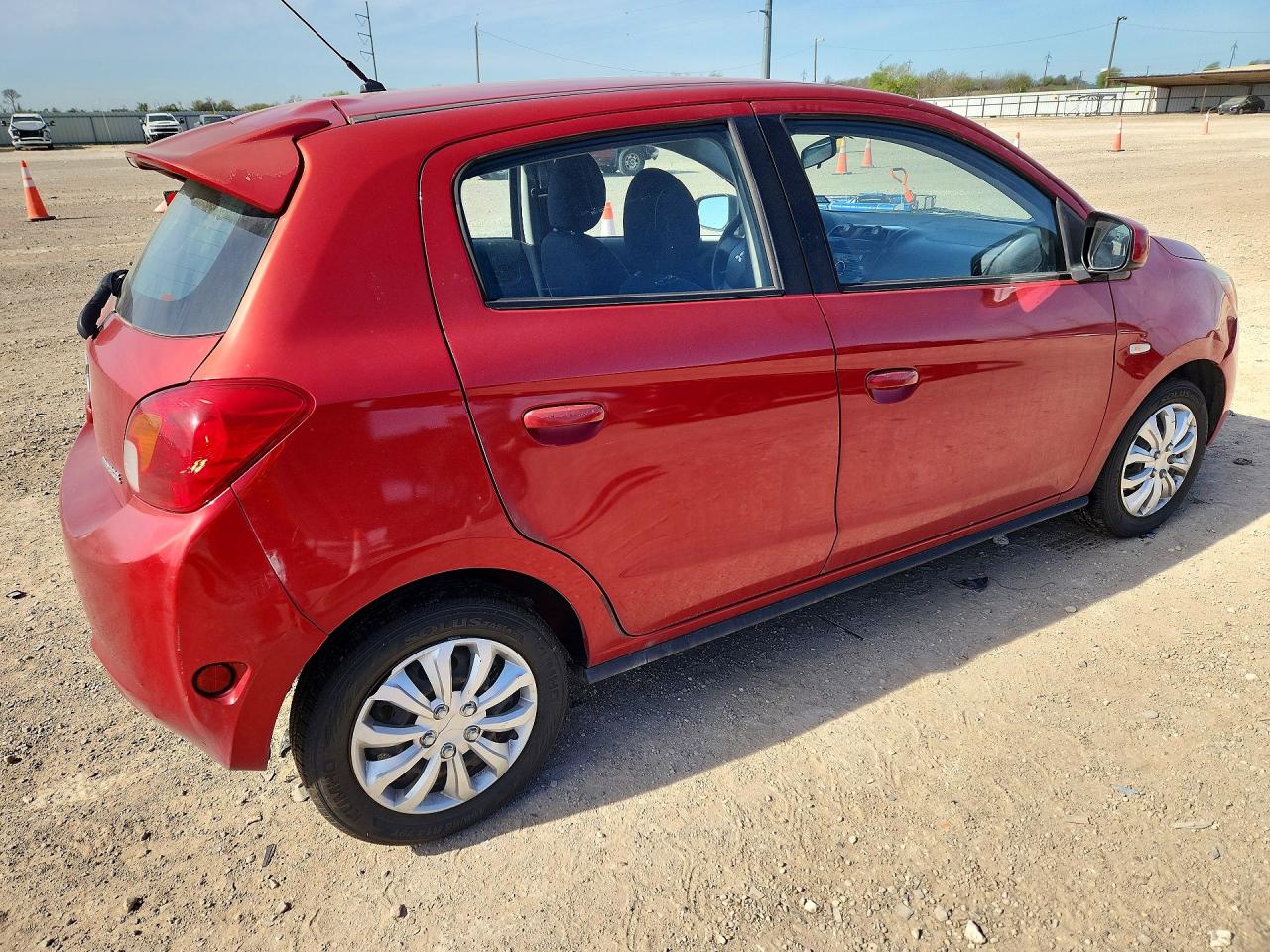 2015 MITSUBISHI MIRAGE DE photo 3