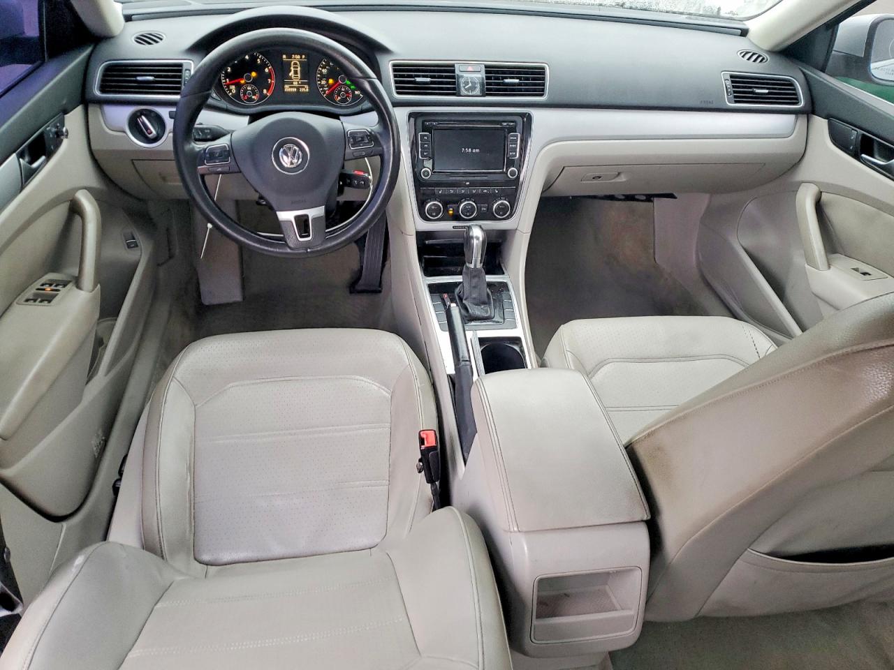 2012 VOLKSWAGEN PASSAT SE photo 22
