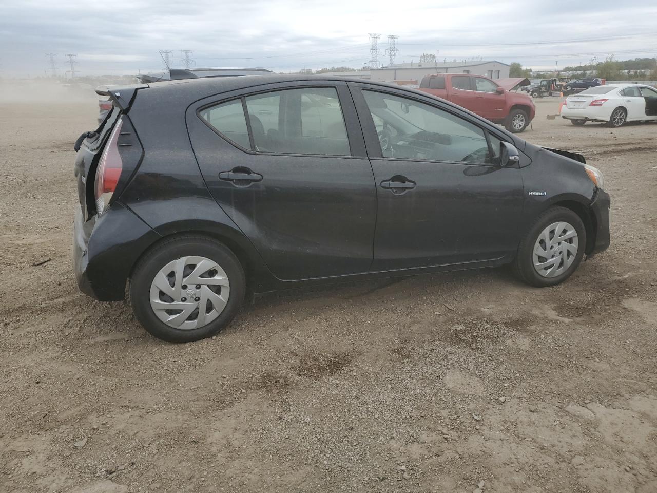 2016 TOYOTA PRIUS C TWO photo 5