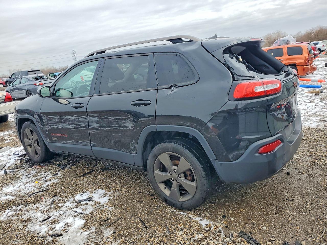 2016 JEEP CHEROKEE LATITUDE photo 2
